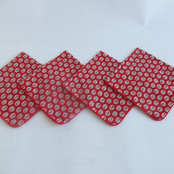 Vintage Rare Red Cloth Napkins (4) Square 13" Floral Pattern Design Hong Kong - Picture 3 of 6